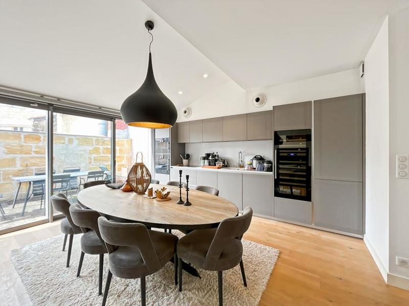 Appartement - 207 m² - 4 pièces