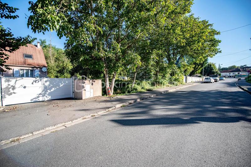 Terrain constructible - 586 m²