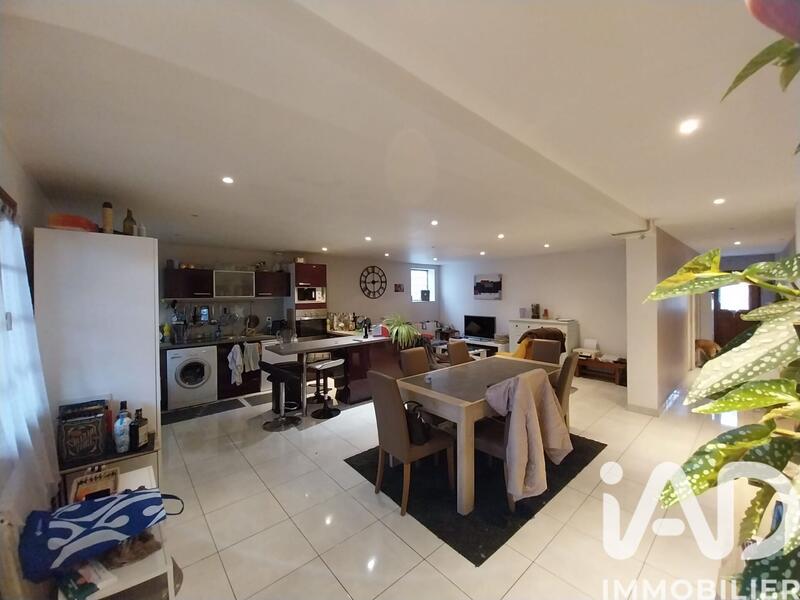 Maison - 196 m² - 8 pièces