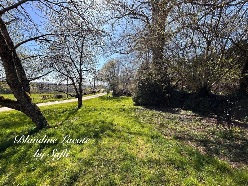 Maison - 207 m² - 8 pièces