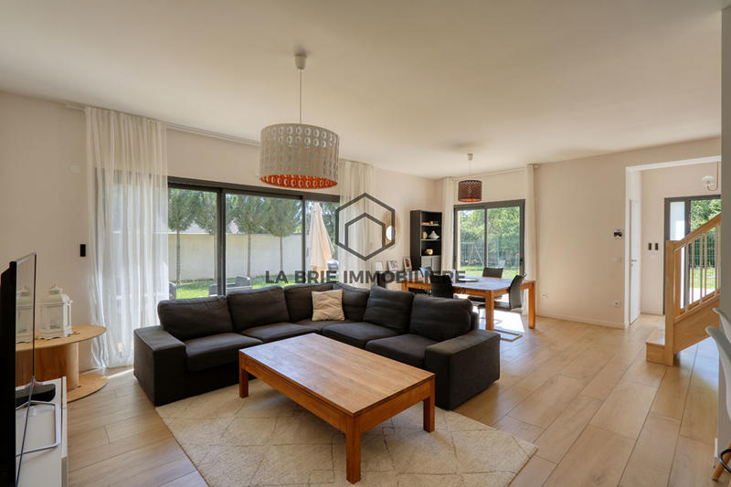 Maison - 139 m² - 7 pièces