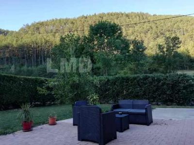 Maison traditionnelle - 95 m² - 5 pièces