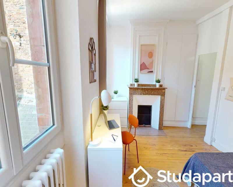 Chambre - 120 m² - 1 pièce