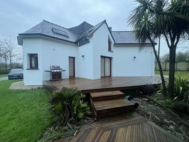 Maison - 200 m² - 9 pièces