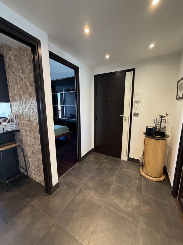 Appartement - 81 m² - 3 pièces