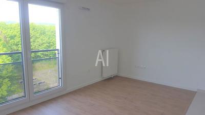 Studio - 30 m² - 1 pièce
