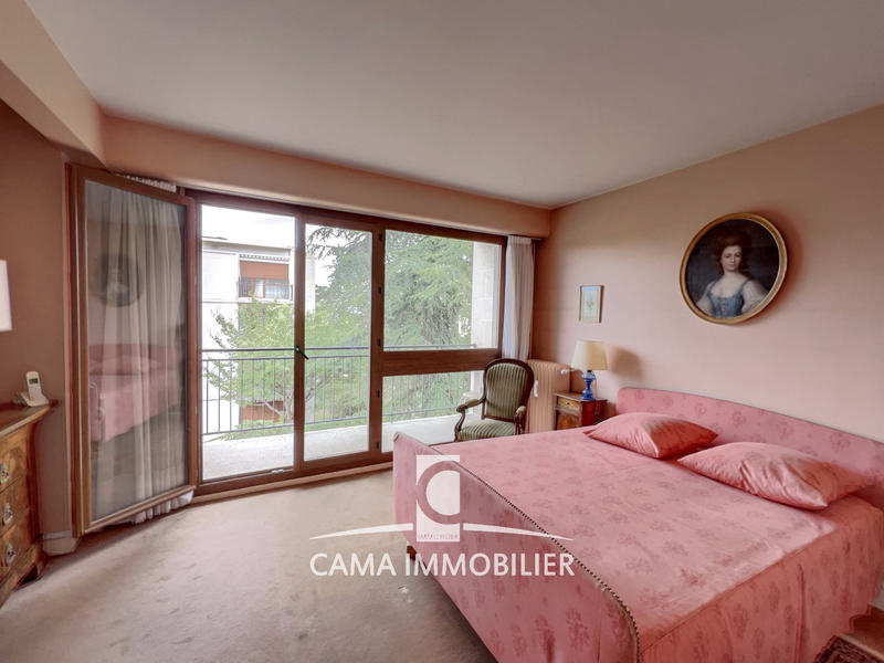 Appartement - 139 m² - 6 pièces