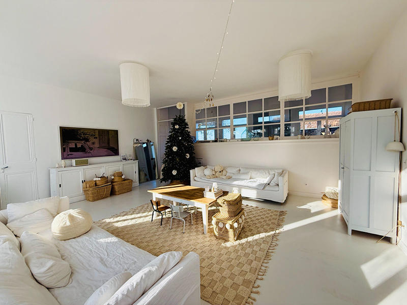 Maison - 292 m² - 10 pièces