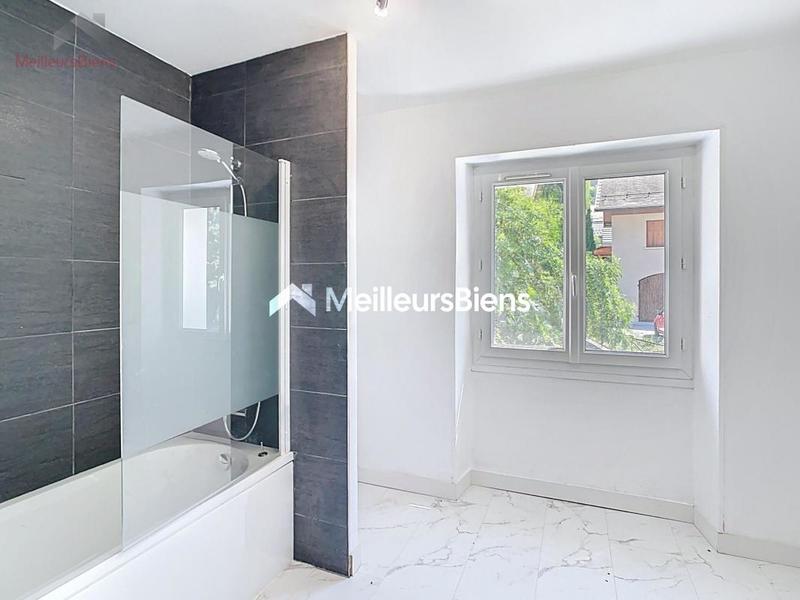 Châlet - 180 m² - 4 pièces