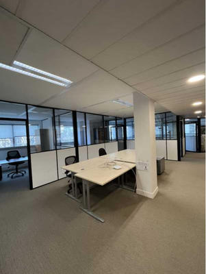 Bureau - 547 m²