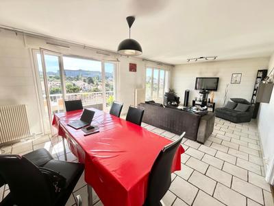Appartement - 92 m² - 3 pièces