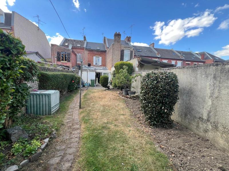 Maison - 99 m² - 5 pièces