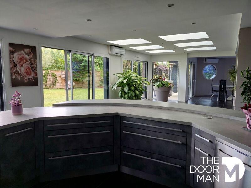 Maison - 330 m² - 11 pièces