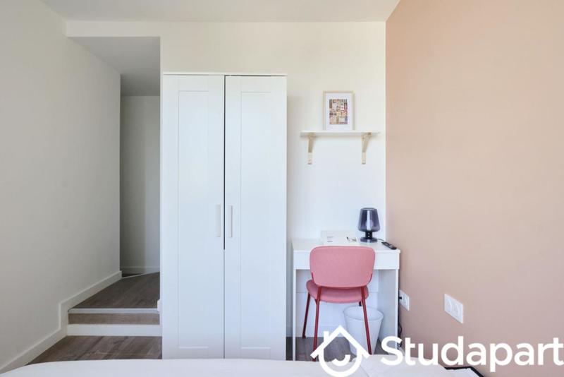 Chambre - 10 m² - 1 pièce