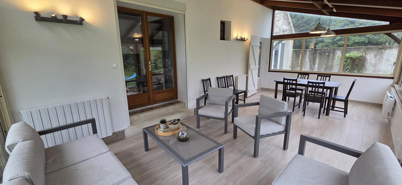 Propriété - 205 m² - 9 pièces