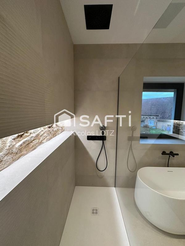 Maison - 187 m² - 6 pièces