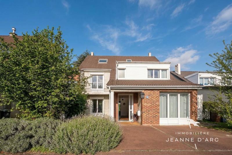 Maison - 190 m² - 7 pièces