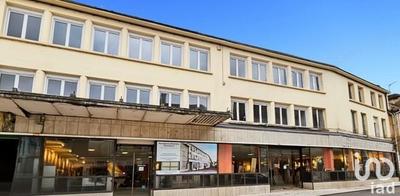 Local commercial - 1 700 m²