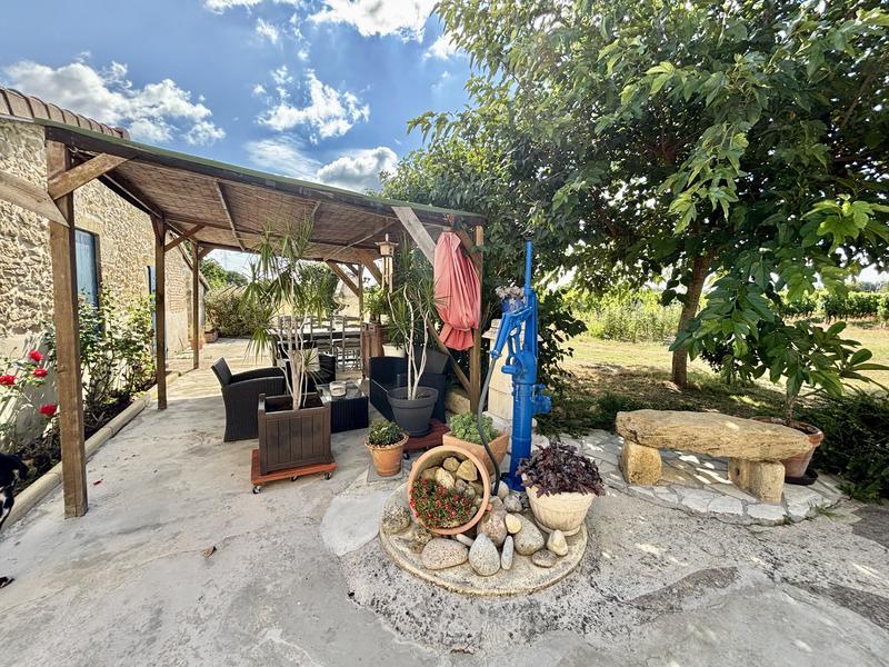 Maison en pierre - 200 m² - 6 pièces