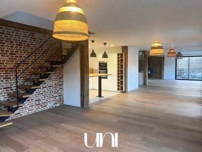 Maison - 205 m² - 7 pièces