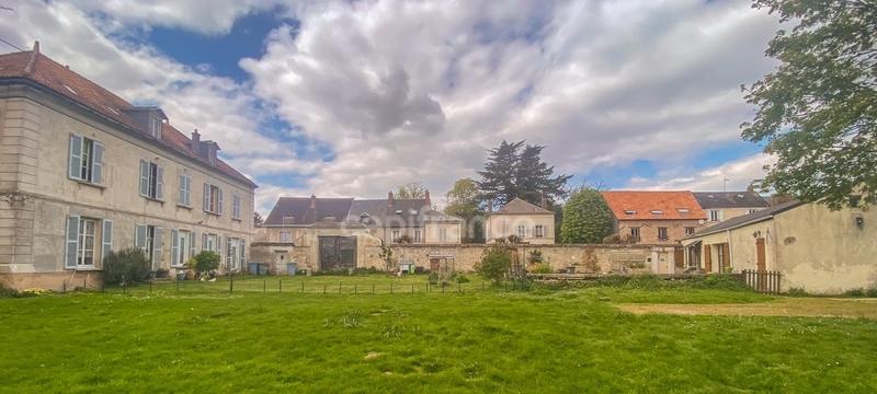 Propriété - 600 m² - 23 pièces