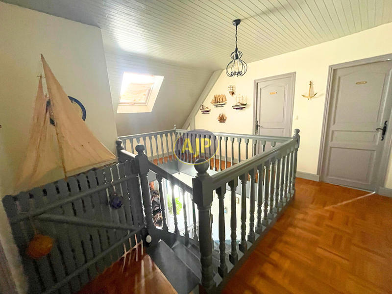 Maison - 155 m² - 7 pièces