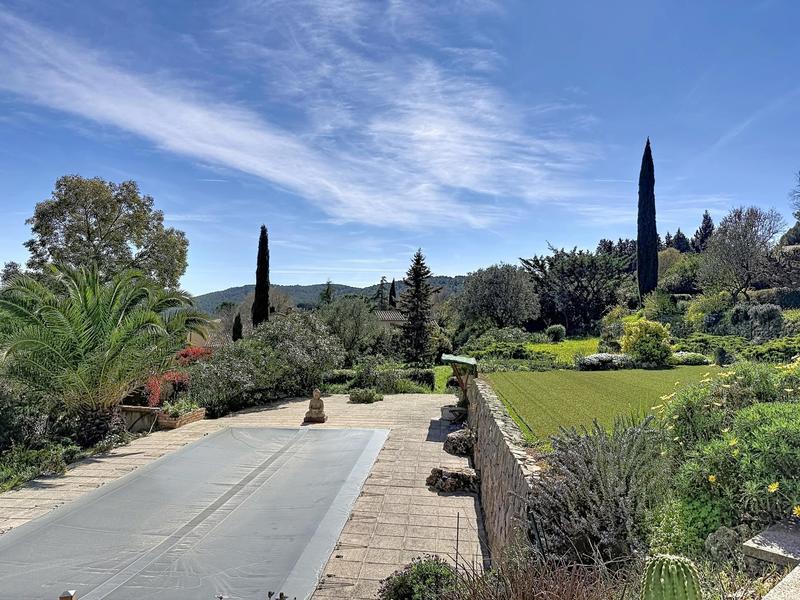 Maison - 113 m² - 5 pièces