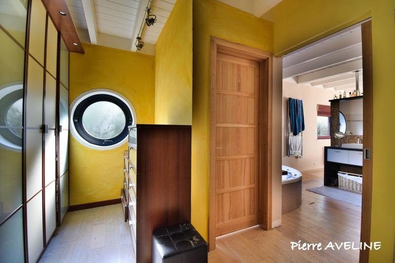 Maison - 276 m² - 7 pièces