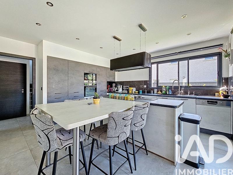 Maison - 160 m² - 6 pièces