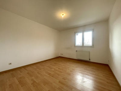 Maison - 99 m² - 4 pièces