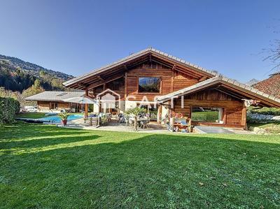 Châlet - 161 m² - 6 pièces