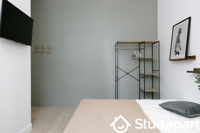 Chambre - 13 m² - 1 pièce