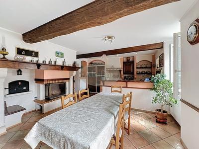 Maison - 180 m² - 7 pièces