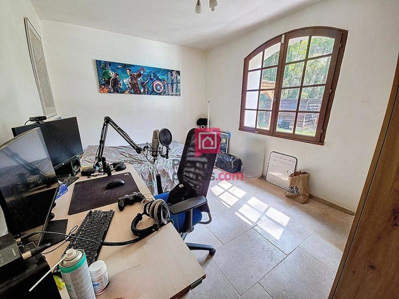 Villa - 220 m² - 9 pièces