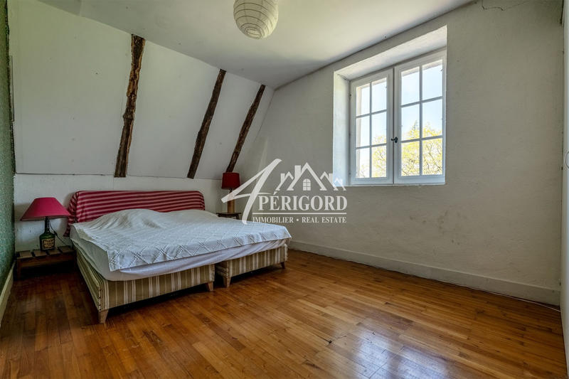 Maison ancienne - 350 m² - 10 pièces