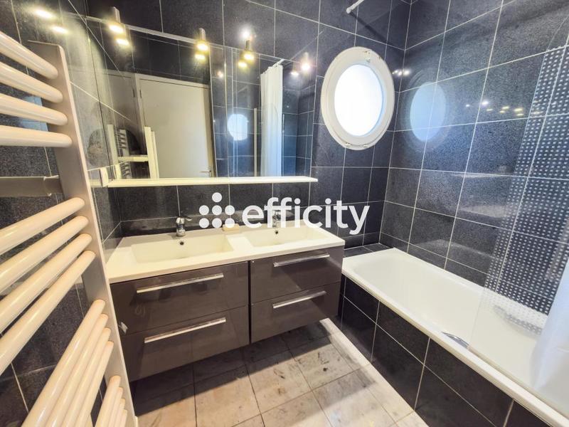 Villa - 180 m² - 7 pièces