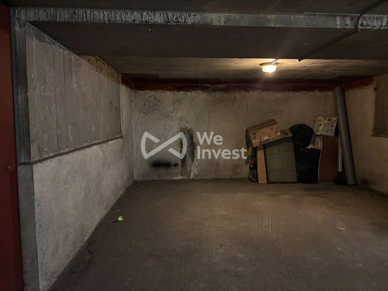 Parking / Garage - 10 m²