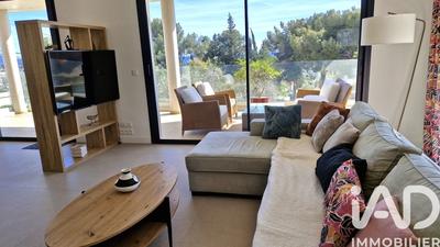 Maison - 370 m² - 15 pièces