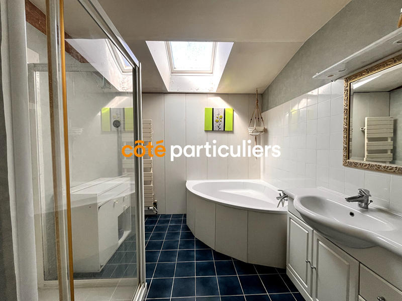 Maison - 310 m² - 14 pièces