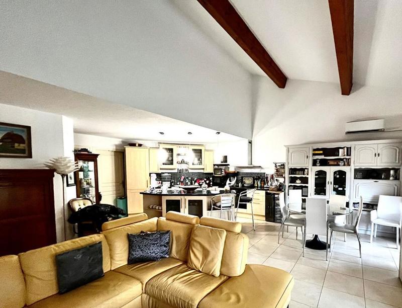 Appartement - 80 m² - 2 pièces