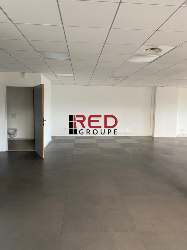 Bureau - 214 m²