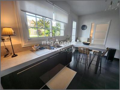 Maison traditionnelle - 158 m² - 6 pièces