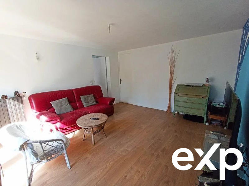 Maison - 214 m² - 9 pièces