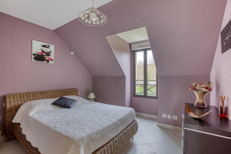 Maison - 281 m² - 8 pièces