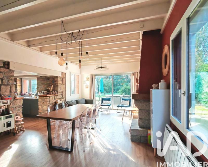 Maison - 192 m² - 11 pièces