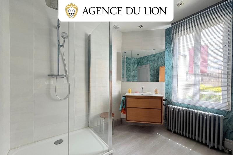 Maison - 121 m² - 6 pièces