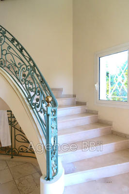 Maison - 500 m² - 7 pièces