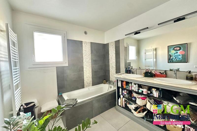 Maison - 190 m² - 6 pièces