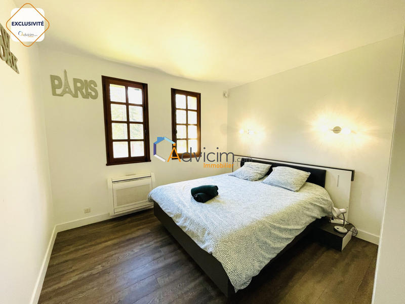 Maison - 217 m² - 8 pièces