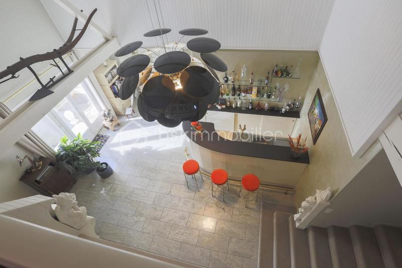 Villa - 280 m² - 10 pièces